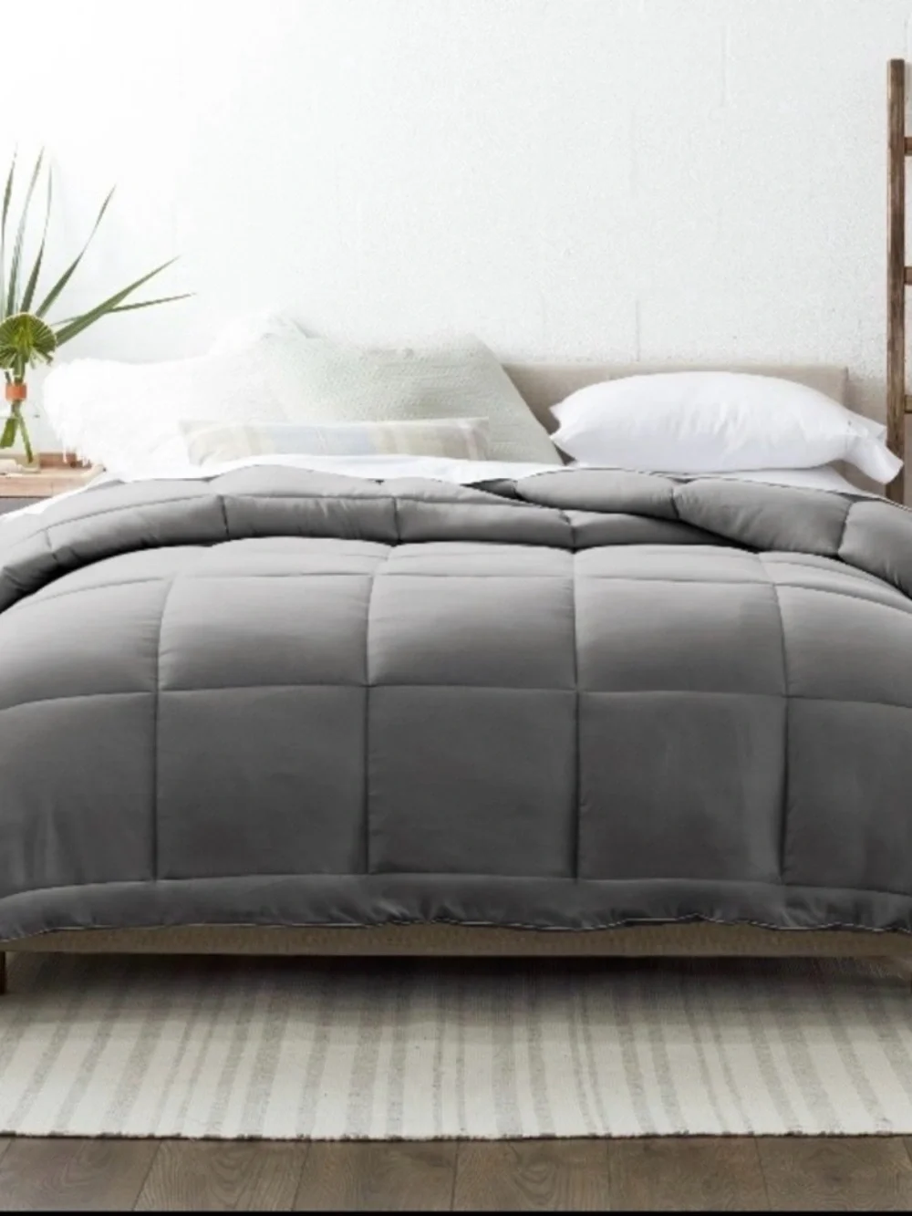 I Enjoy Home Brand All Season Alternative Down Gray Comforter Size Full/Queen
